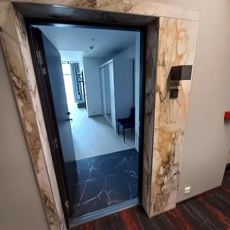 Apartment Graf Zeppelini Lux With Private Parking Parnu